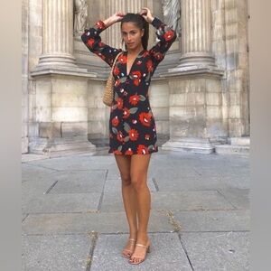 Realisation Par Leekley Dres. Size Medium